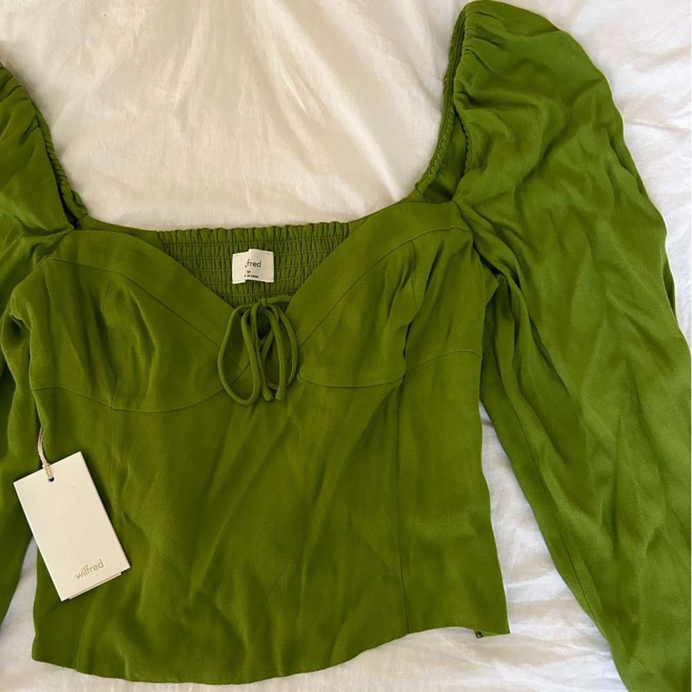 NWT Aritzia Green Wilfred Top